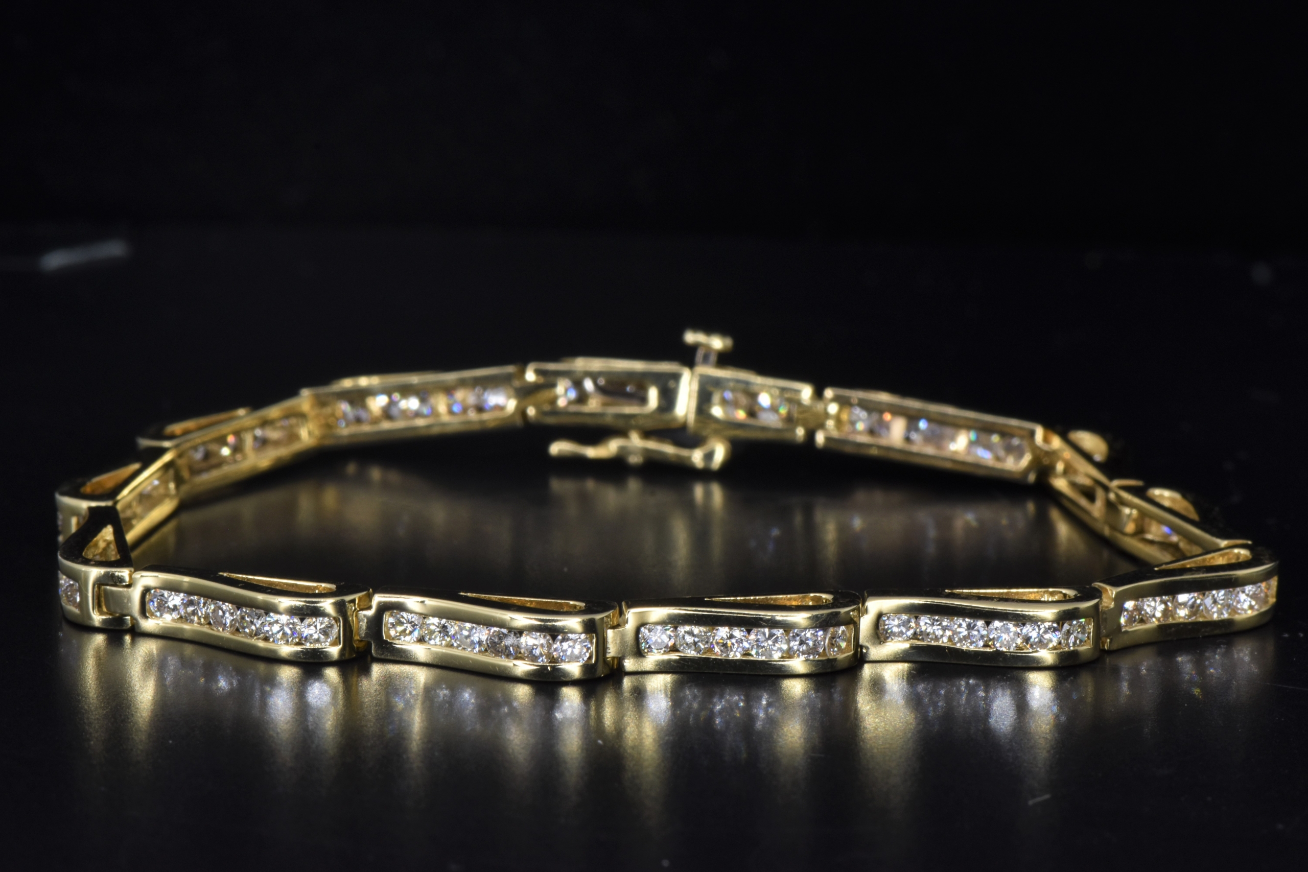 Diamond Bracelet / 14k Gold Baguette Diamond Curb Link Bracelet /  Horizontal Diamond Bar Baguette Curb Link Bracelet by Ferko's Fine Jewelry  - Etsy