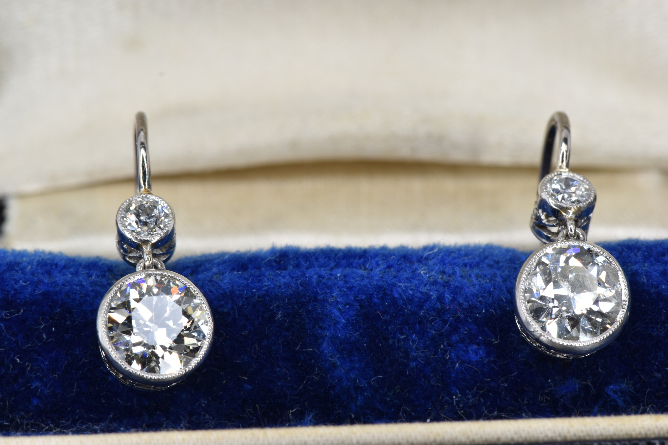 Platinum, Vintage, 2.50ct Diamond Spray Clip-on Earrings